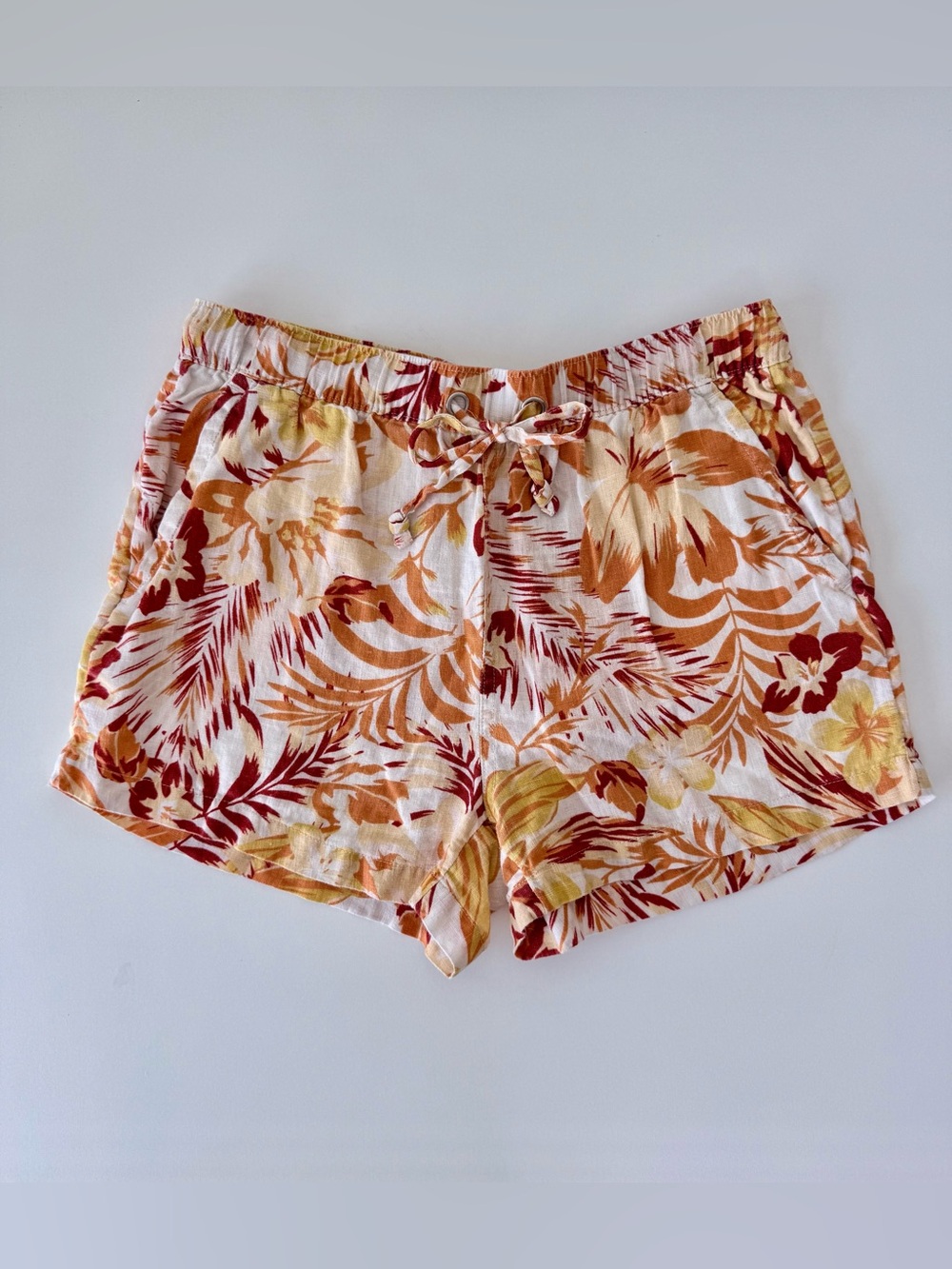 C&C California 100% Linen Tropical Floral Pull-On Shorts Orange Red Yellow Sm.